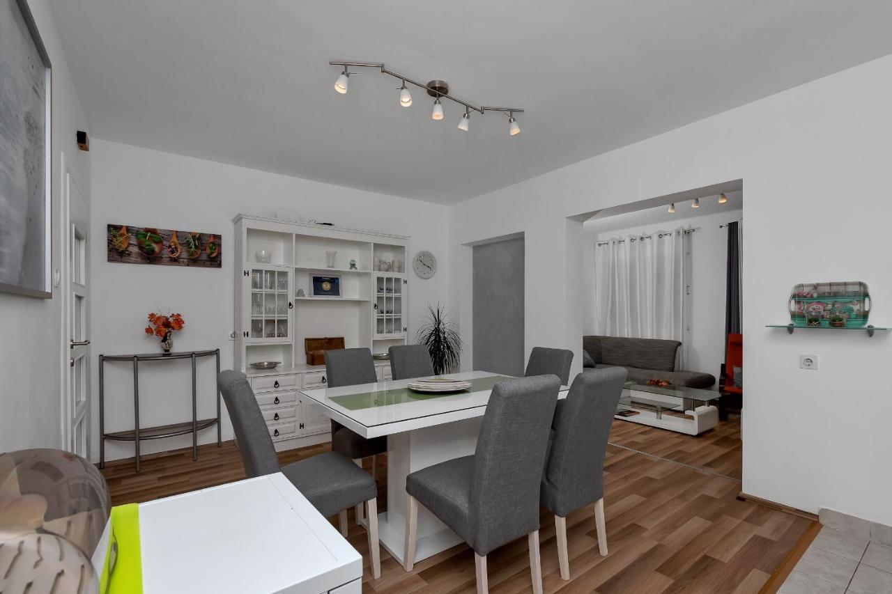 Apartment Sabina มาคาร์สกา ภายนอก รูปภาพ