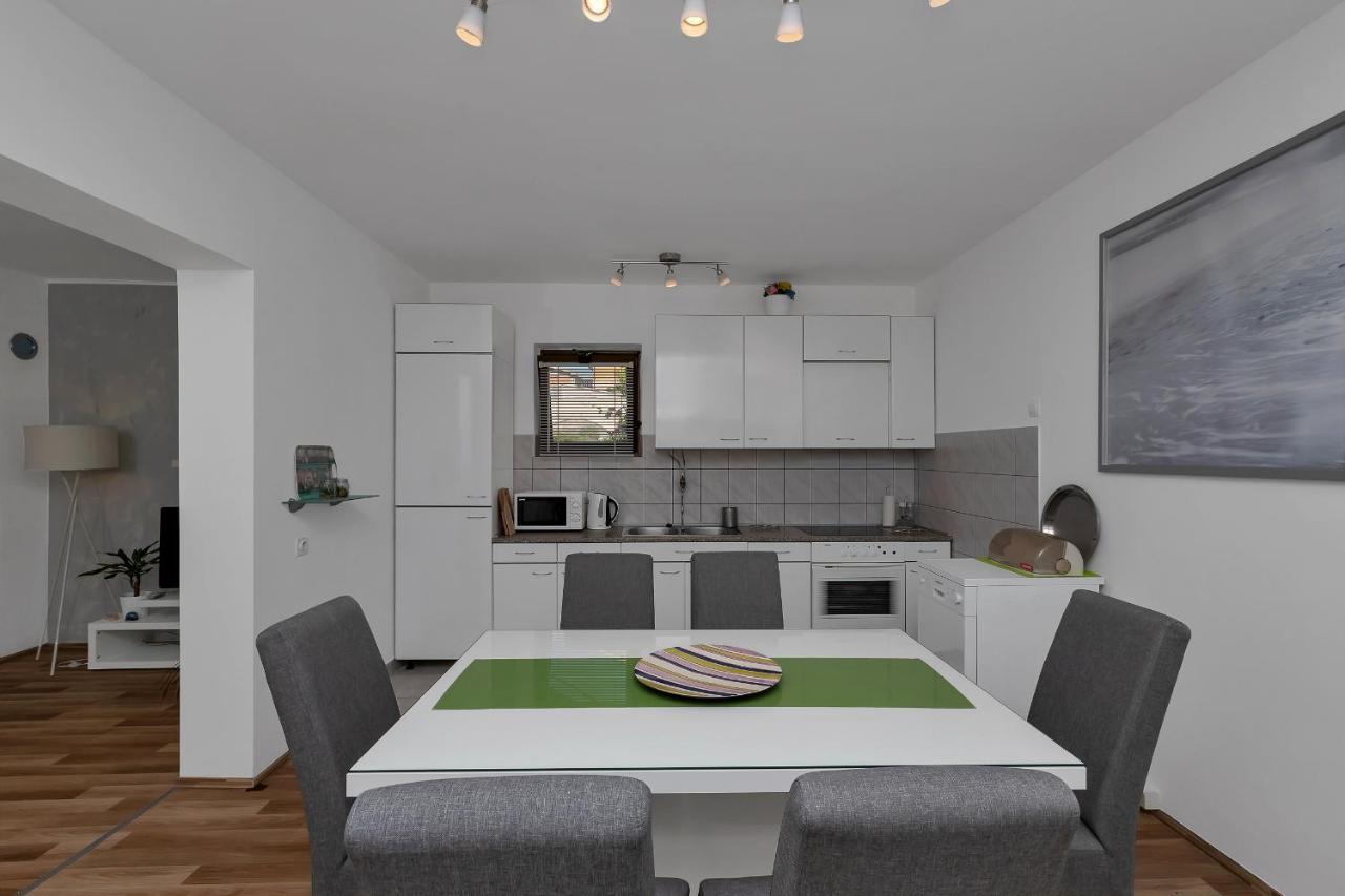 Apartment Sabina มาคาร์สกา ภายนอก รูปภาพ