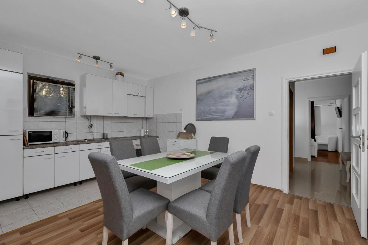 Apartment Sabina มาคาร์สกา ภายนอก รูปภาพ