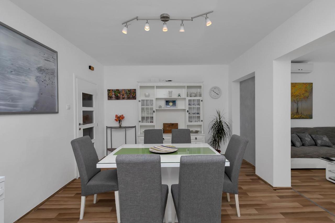 Apartment Sabina มาคาร์สกา ภายนอก รูปภาพ